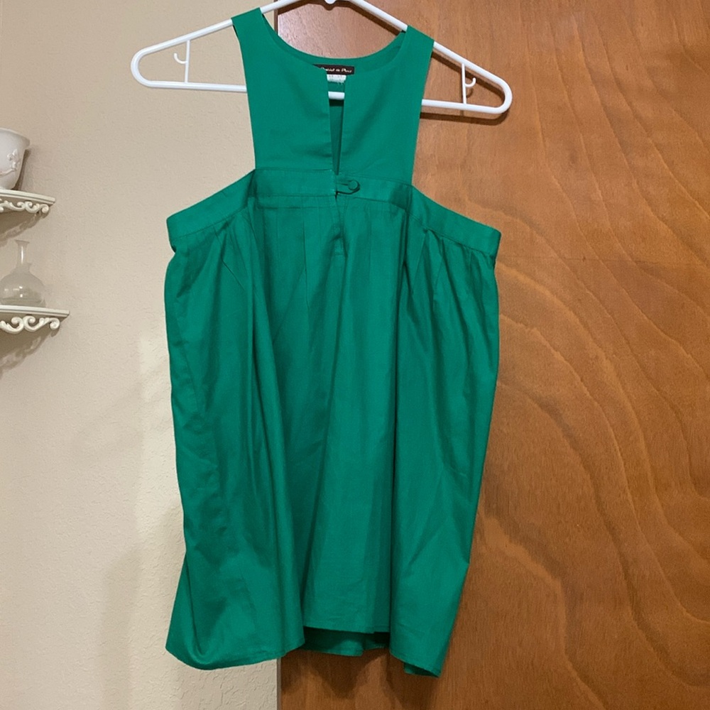 Green Sleeveless Blouse